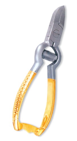 Nail Cutter, Puffer Spring w/lock. Half Gold.